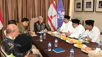 Pimpinan Pondok Pesantren Gontor menyampaikan tentang persiapan World Muslim Scout Jamboree 2025 di Gedung Kwarnas Pramuka, Jakarta. (Istimewa)