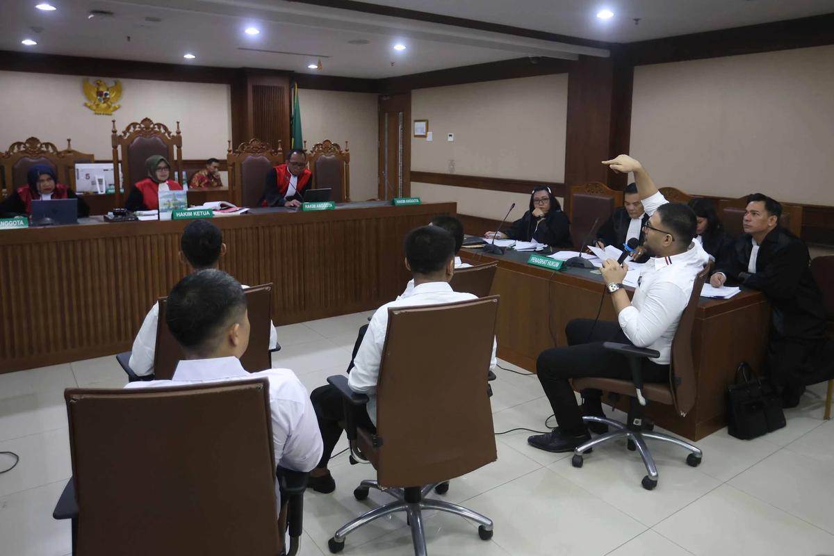 FOTO: Ammar Zoni Hadiri Sidang Lanjutan Kasus Dugaan Peredaran Narkotika di Rutan