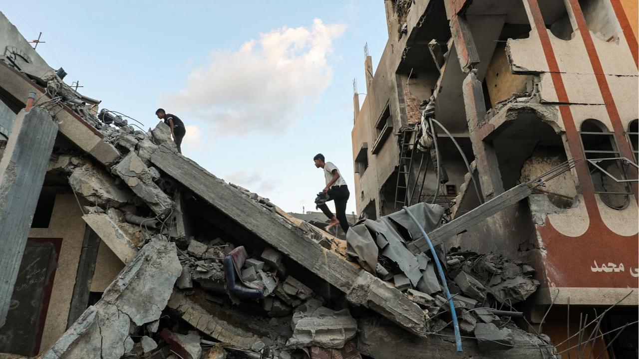 FOTO: Serangan Udara Israel di Gaza Tewaskan 85 Orang, Dunia Serukan Gencatan Senjata