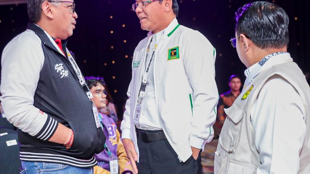 Pimpinan partai berlambang Kabah ini meyakini makin banyak masyarakat yang yakin memilih pasangan Ganjar-Mahfud di Pilpres 2024 usai debat terakhir kemarin.