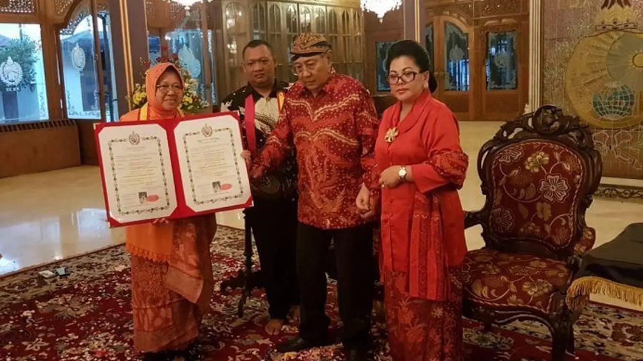 7 Momen Tri Rismaharini Terima Gelar Bangsawan Dari Keraton Surakarta