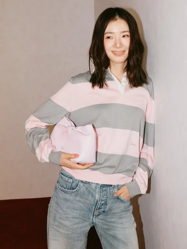 Adu OOTD Luna Maya hingga Irene Red Velvet yang Jinjing Dior Bow Bag untuk Tampilan Kasual