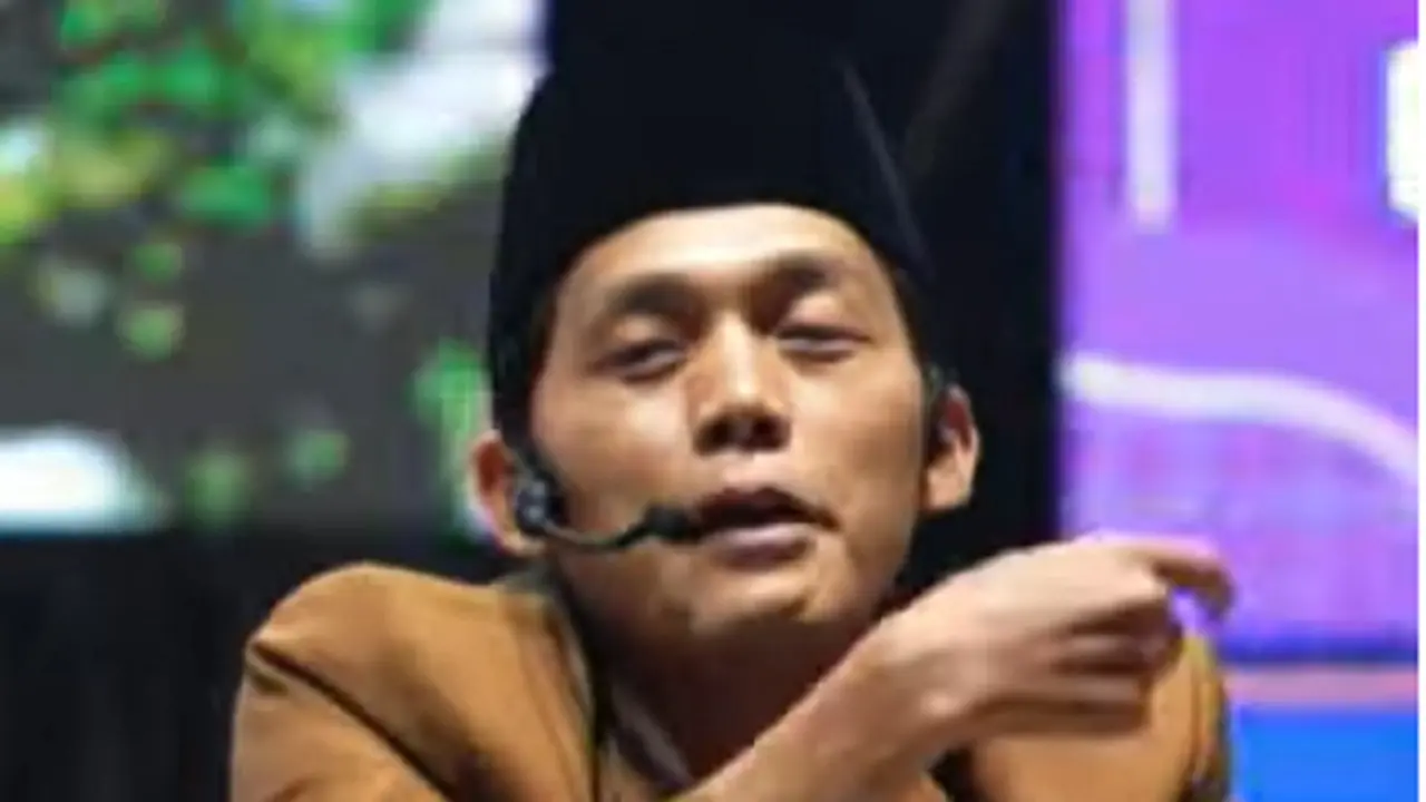 Gus Iqdam (SS: YT Short Gus Iqdam Official)