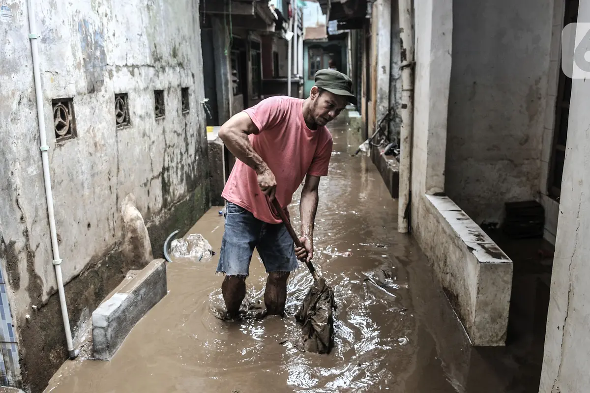 Banjir Kiriman Rendam Permukiman di Kebon Pala