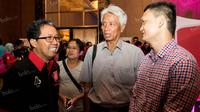 Mantan pelatih timnas dan pengamat sepak bola, Danurwindo bersama Direktur Utama PT GTS Joko Driyono dan Yeyen Tumena. (Bola.com/Vitalis Yogi Trisna)