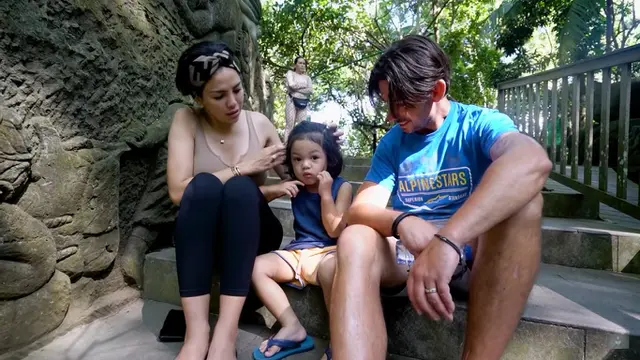 John Hopkins dan Anak Nikita Mirzani