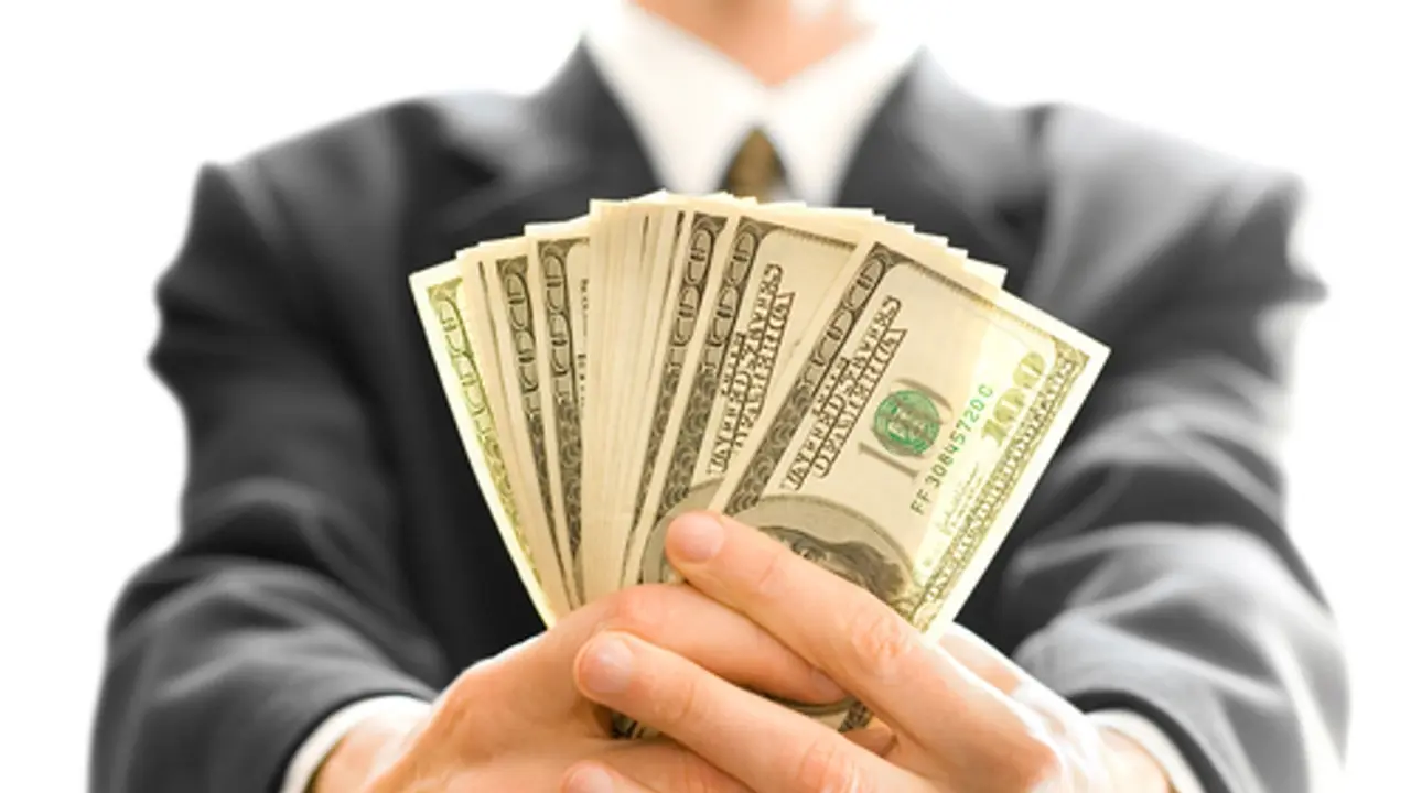 5 Industri dengan Gaji Tertinggi di Indonesia 2016
