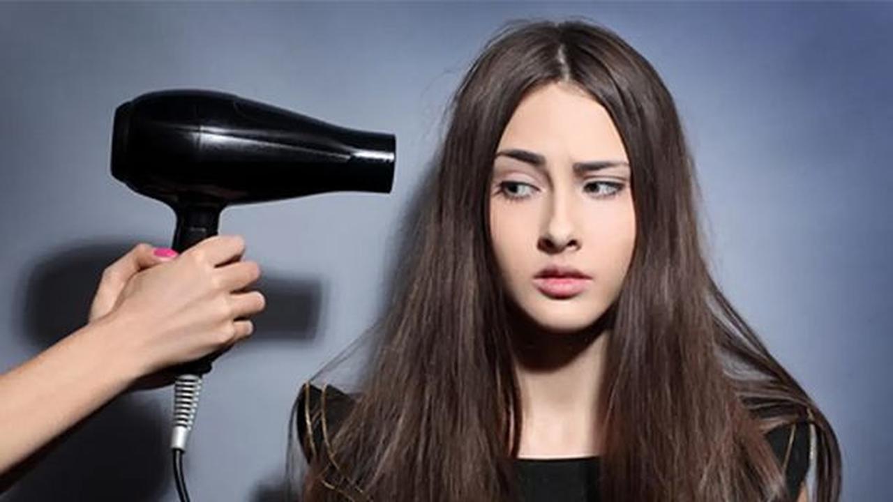 9. Jangan Sering Menggunakan Alat Pengering Rambut