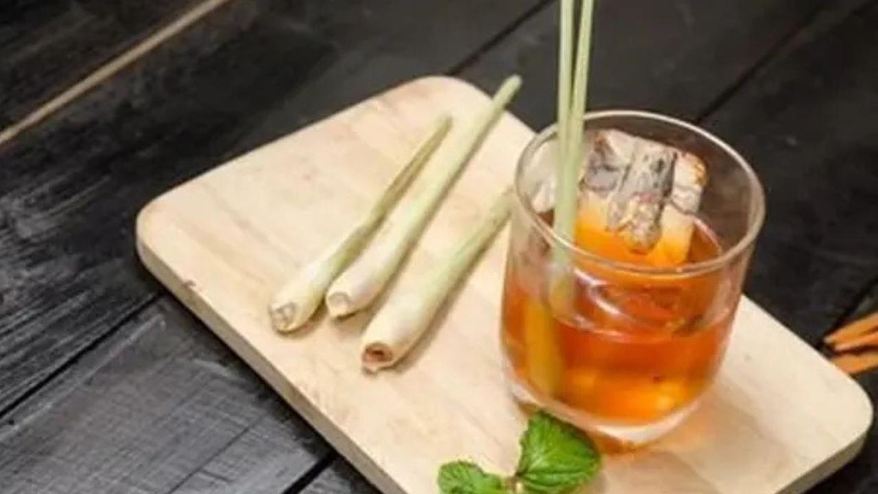 Khasiat Sereh bagi Kesehatan Wanita, Yuk Coba Resep Minuman dari Serai!