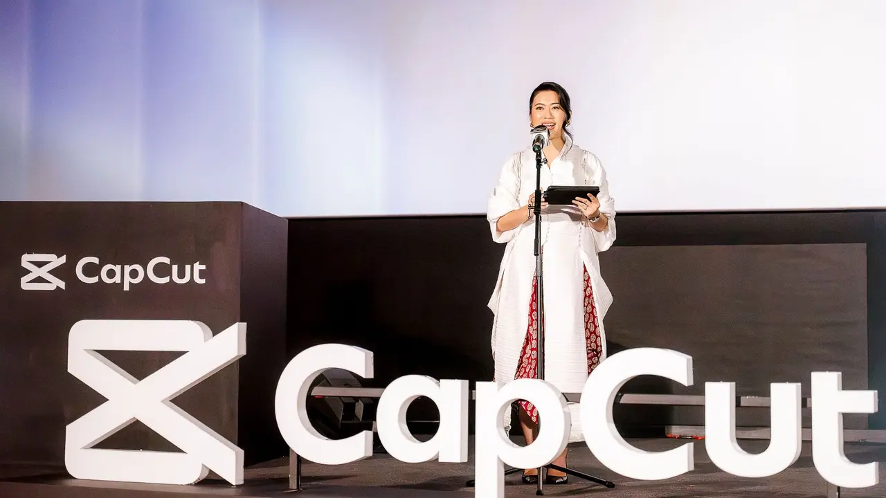 Jessica Wowor dalam diskusi panel di puncak CapCut AI Content Fest di Jakarta, Jumat (11/9/2026). (dok CapCut Indonesia)