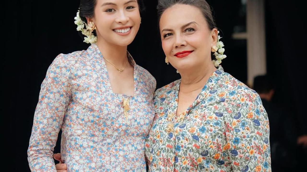 5 Potret Maudy Ayunda di Hari Kartini, Menghidupkan Semangat Kartini dengan Kebaya