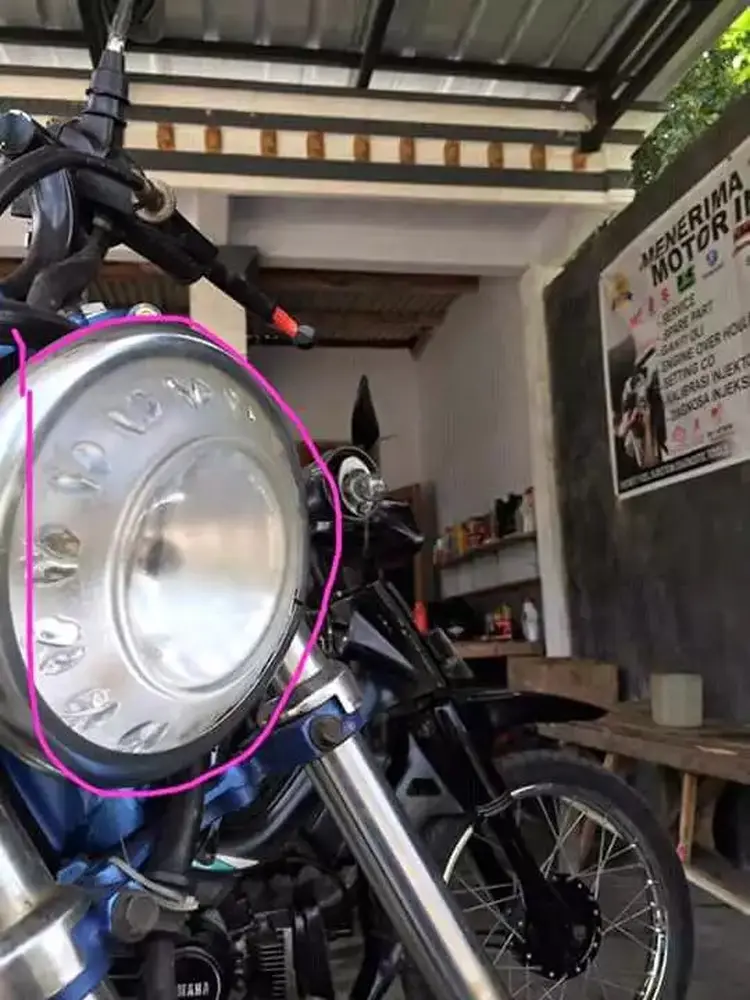 Modifikasi nyeleneh lampu motor (Ist)