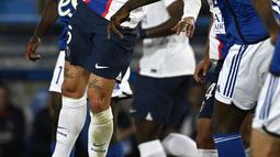 Pada duel itu, PSG bermain imbang 1-1 lawan Strasbourg. (Photo by Jean-Christophe Verhaegen / AFP)