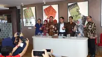 Rakornas Perpustakaan Nasional 2020 Dari kiri ke kanan:  Deputi Bidang Pengembangan Sumber Daya Perpustakaan (Woro Titi Haryanti)  Deputi Bidang Pengembangan Bahan Pust aka dan Jasa Informasi (Ofy Sofiana)  Kepala Pusat Penerangan (Kapuspen) sekaligus Plt