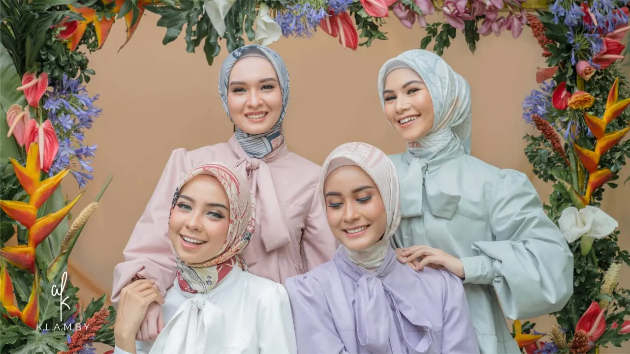 Brand Fashion Lokal Wearing Klamby/dok.  Wearing Klamby