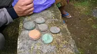 Sebagian sisa bahan baku perhiasan purba di Purbalingga masih terkubur di Desa Limbasari. (Liputan6.com/Galoeh Widura)