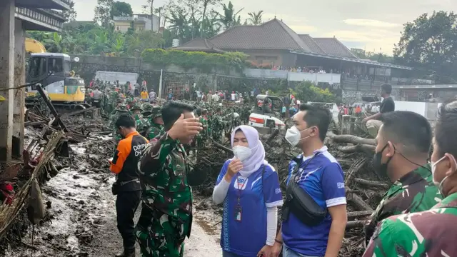 BRI Peduli Salurkan Bantuan untuk Masyarakat Terdampak Banjir Bandang di Kota Batu