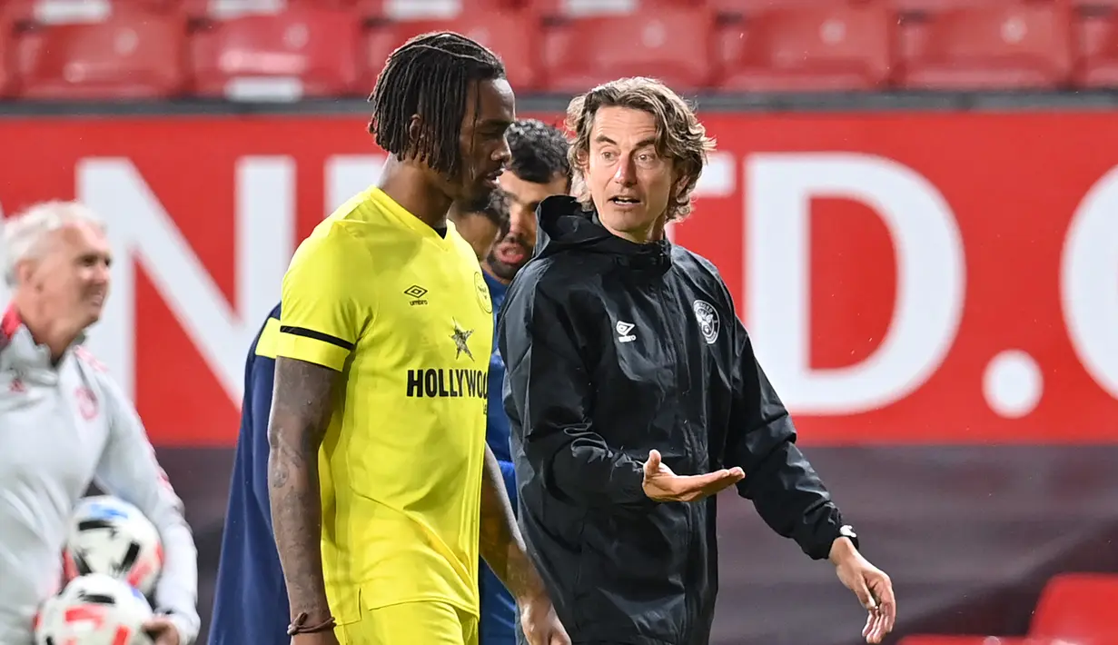 Ivan Toney. Striker tim promosi Brentford berusia 25 tahun ini berhasil mencetak 31 gol di Championship musim lalu. Ia didatangkan dari Peterborough United dan langsung membawa Brentford promosi ke Premier League di musim pertamanya. (Foto: AFP/Paul Ellis)