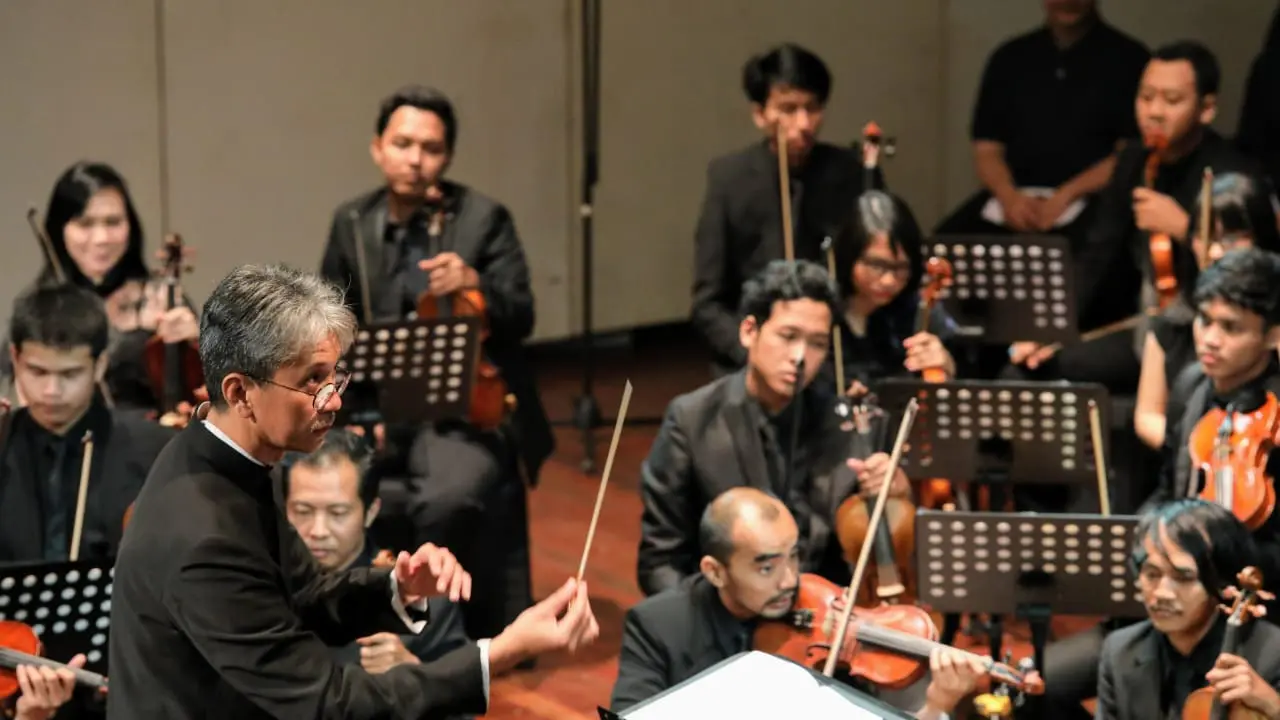 Konser #21 Jakarta City Philharmonic