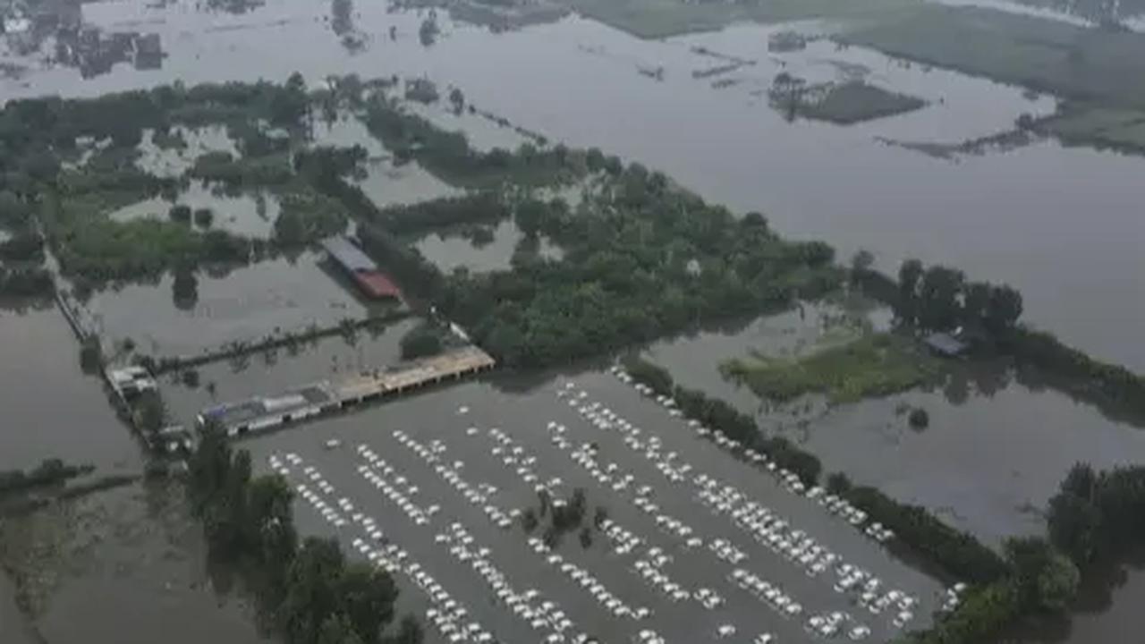 "Hujan lebat telah merusak panen di India dan harga beras naik lebih dari 11 persen selama 12 bulan terakhir," tulis BBC dikutip di Jakarta, Kamis (27/7).