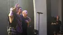 Penampilan Paul, Charles, serta Jake pun tampil dengan semangat dalam konser itu. (Bambang E. Ros/Bintang.com)