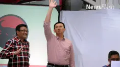 Ahok - Djarot diduga melakukan tindak pidana penistaan agama sebagaimana Pasal 156 a KUHP dan Penyalahan Kekuasaan sebagaimana Pasal 421 KUHP jucto Pasal 55 KUHP.