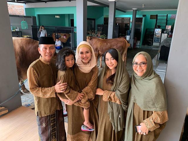 Ayu Ting Ting Protes Nama Bilqis Disebut Binti Henry Baskoro Showbiz Liputan6 Com
