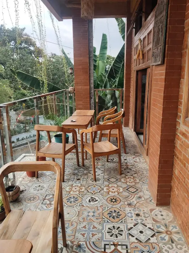 Rekomendasi Tempat Makan Enak di Dekat Stasiun Palur Solo