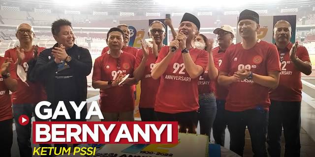 VIDEO: Gaya Bernyanyi Iwan Bule Saat Ultah PSSI