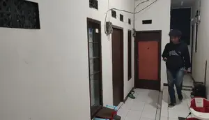 Densus 88 Geledah Rumah di Bandung, Sita Handphone hingga Cairan