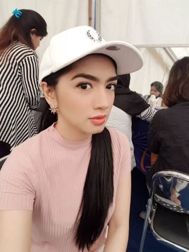 [Bintang] Angel Karamoy