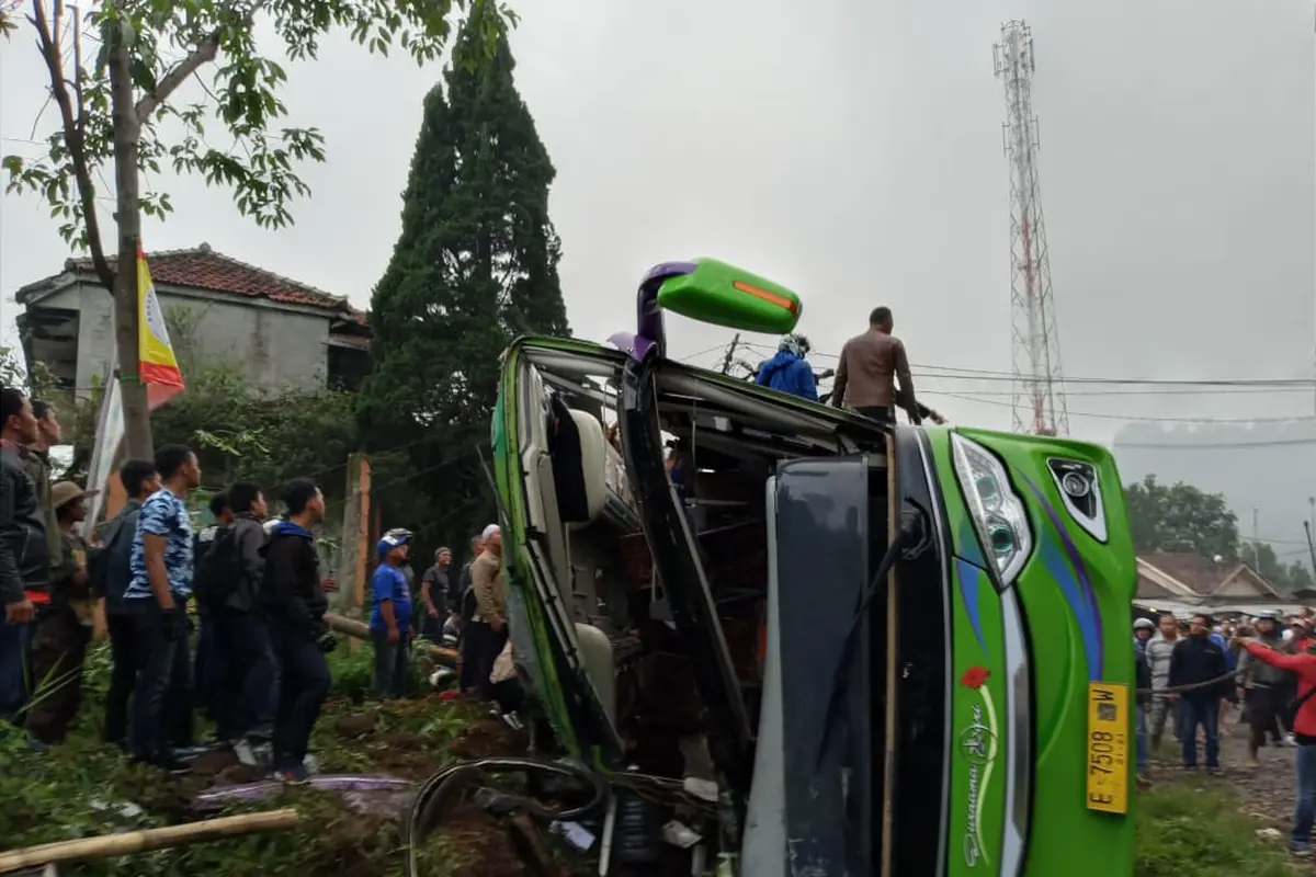 Kecelakaan Bus di Ciater Subang