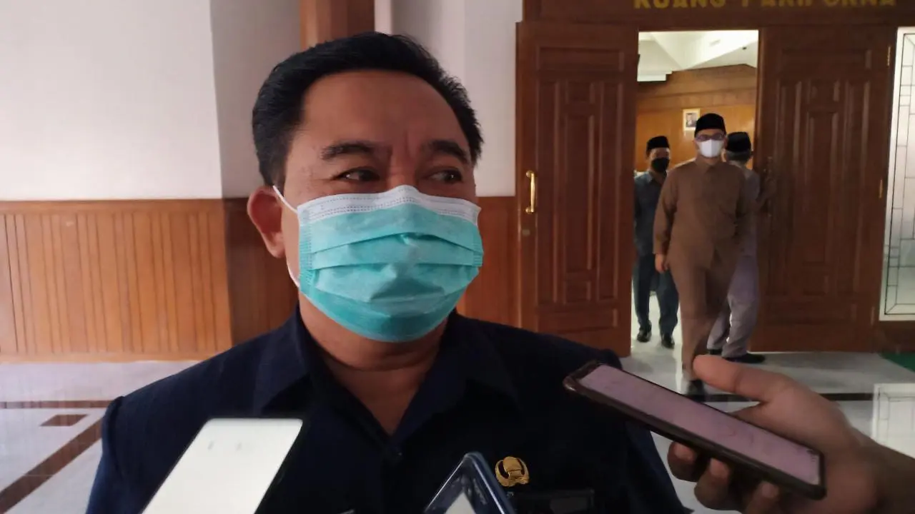 Kepala Dinas Kesehatan, Pengendalian Penduduk dan KB Tuban Bambang Priyo Utomo. (Ahmad Adirin/Liputan6.com)