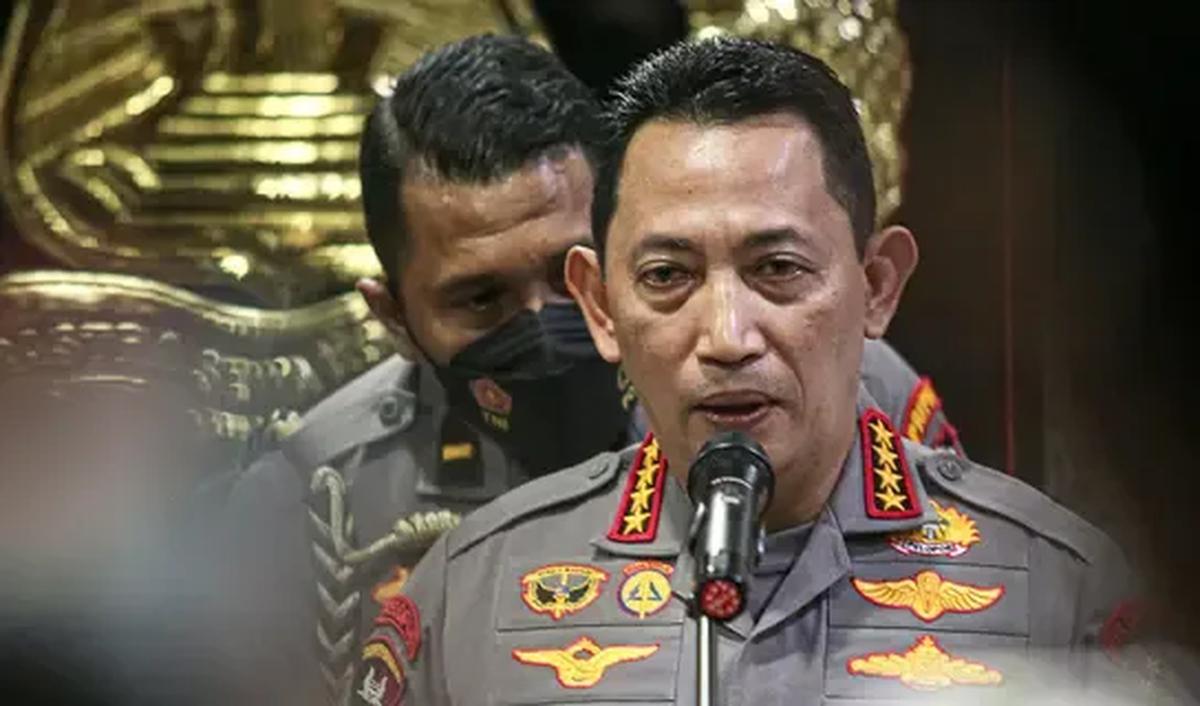 Saat menghadiri konferensi pers Rancangan APBN dan Nota Keuangan 2024, Kapolri Jenderal Listyo Sigit Prabowo mengucapkan rasa terima kasih gaji PNS TNI/Polri naik 8 persen di tahun depan.
