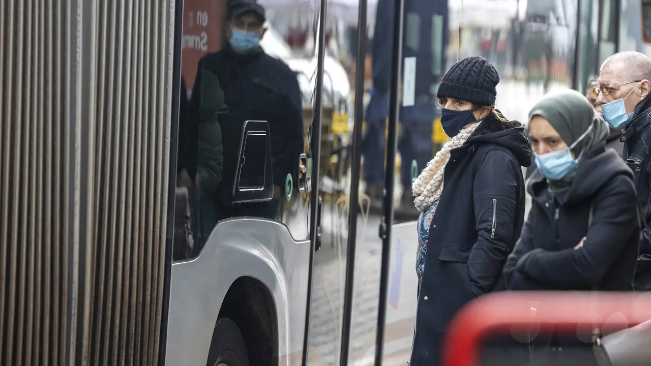 Belgia Kembali Wajibkan Warga Pakai Masker dan Bekerja dari Rumah