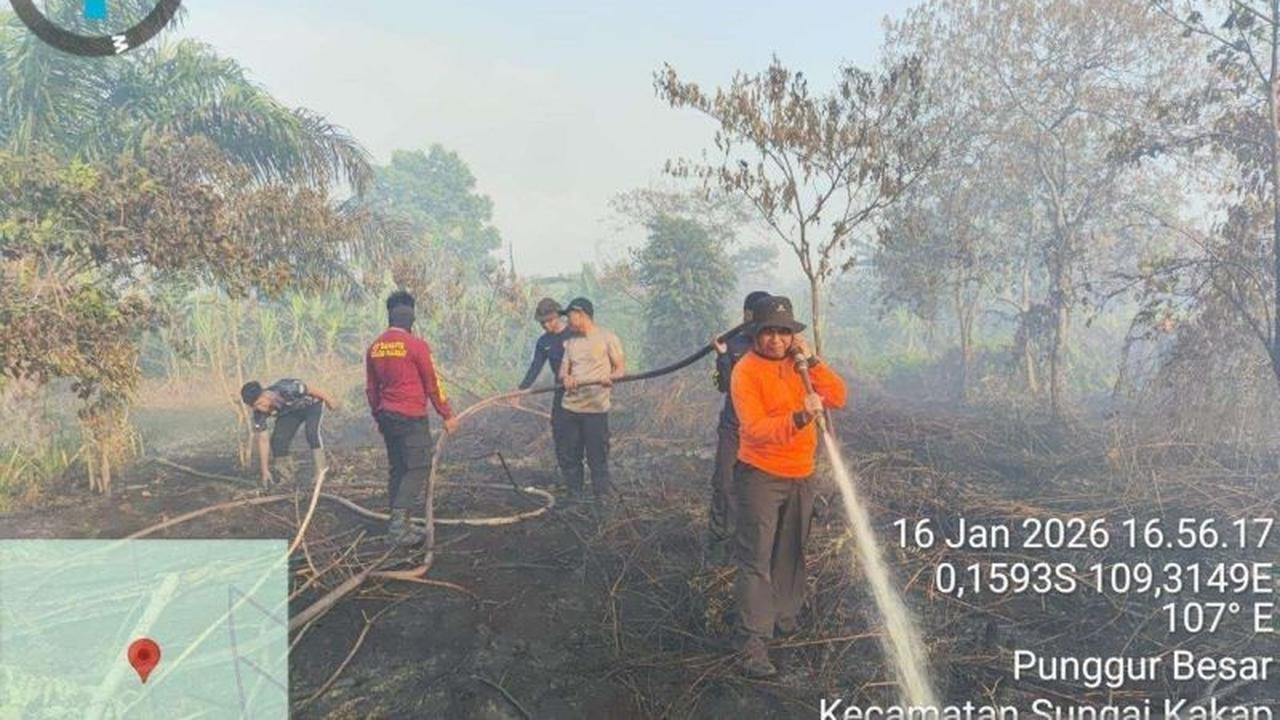 Polres Kubu Raya Kerahkan Personel Tangani Karhutla di Dua Kecamatan, Warga Diimbau Waspada