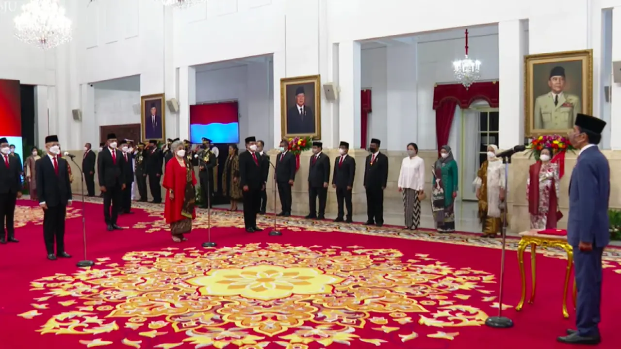 Presiden Jokowi resmi melantik 12 duta besar luar biasa dan berkuasa penuh (LBBP) Republik Indonesia. (Istimewa)