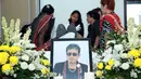 Proses pemakaman pelantun Mama itu akan menggunakan adat Batak. Saat ini jenazah disemayamkan di Rumah Duka, RS Fatmawati, Jakarta Selatan. (Deki Prayoga/Bintang.com)