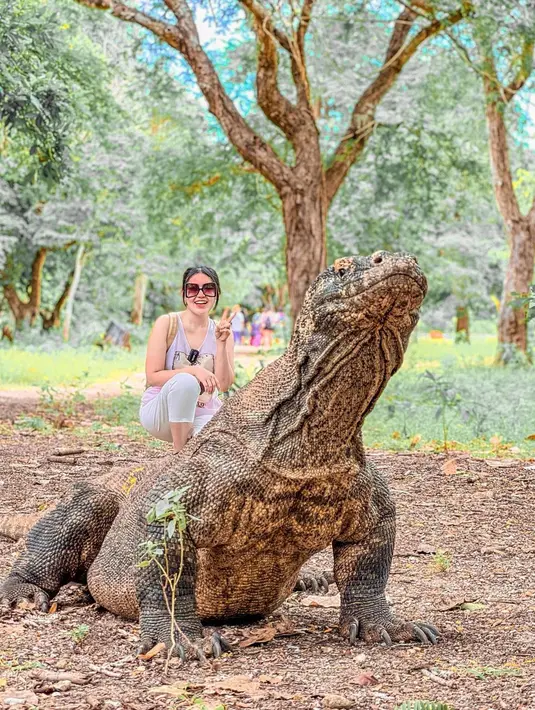 Via Vallen dan Chevra (Instagram/viavallen)