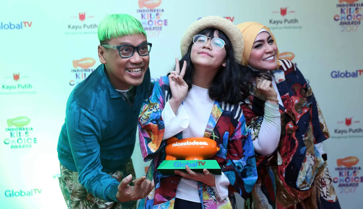 Menurut presenter yang sering berganti-ganti warna rambut itu, kemenangan untuk kategori tersebut bukanlah perkara mudah. Apalagi melihat pesaingnya ada Raffi Ahmad dan Nagita Slavina alias Gigi. (Nurwahyunan/Bintang.com)