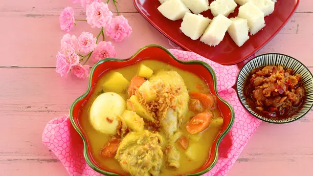 Opor Ayam Telur dan Tahu