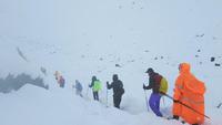 Mount Everest Snowstorm: Update on Rescue Operations for Hundreds of Trapped Climbers