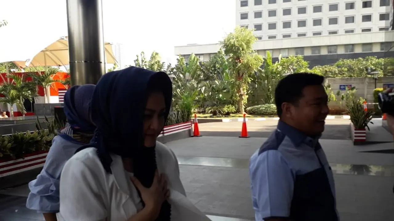 Urus Uang Pengganti Korupsi, Istri Setya Novanto Datangi KPK
