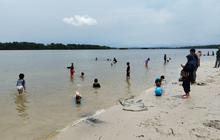 Keindahan Pantai Pasir Mayang di Kabupaten Paser