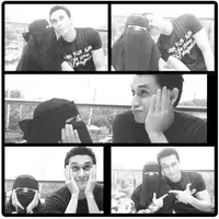 Indra L Bruggman tampak akrab dengan perempuan bercadar. (Instagram @indrabruggman)