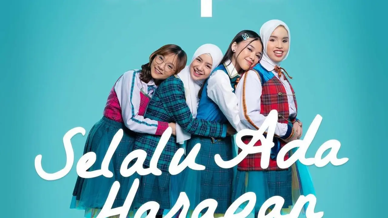 Hope, Beranggotakan Anneth, Misellia, Putri Ariani, dan Nashwa Zahira. (instagram.com/arianinismaputri)