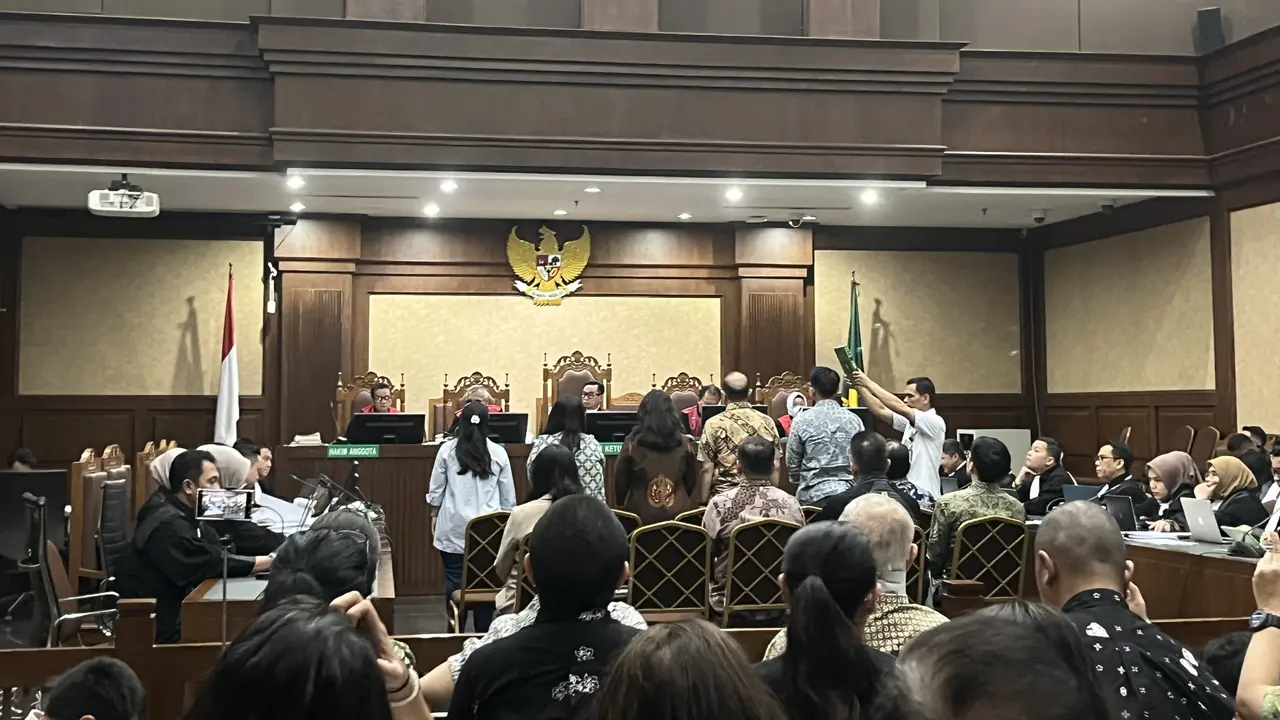 Dalam lanjutan persidangan kasus dugaan korupsi dalam proyek pengadaan chromebook dengan tersangka Nadiem Makarim, sejumlah saksi dihadirkan di  Pengadilan Tipikor Jakarta.