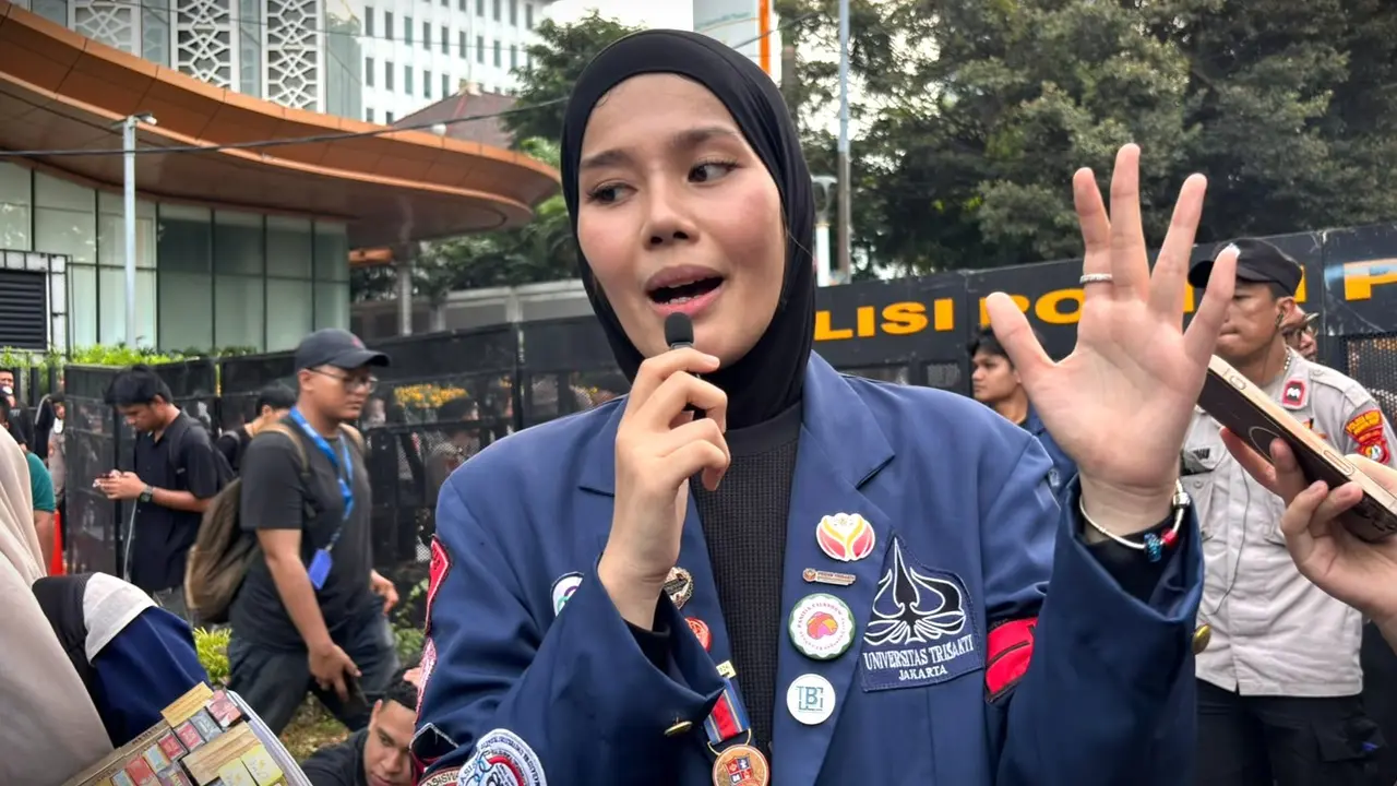 Ketua BEM FH Universitas Trisakti, Zahra Nazira Firman saat ditemui di Patung Kuda Arjuna Wijaya, Jakarta Pusat, Kamis 29 Oktober 2026.