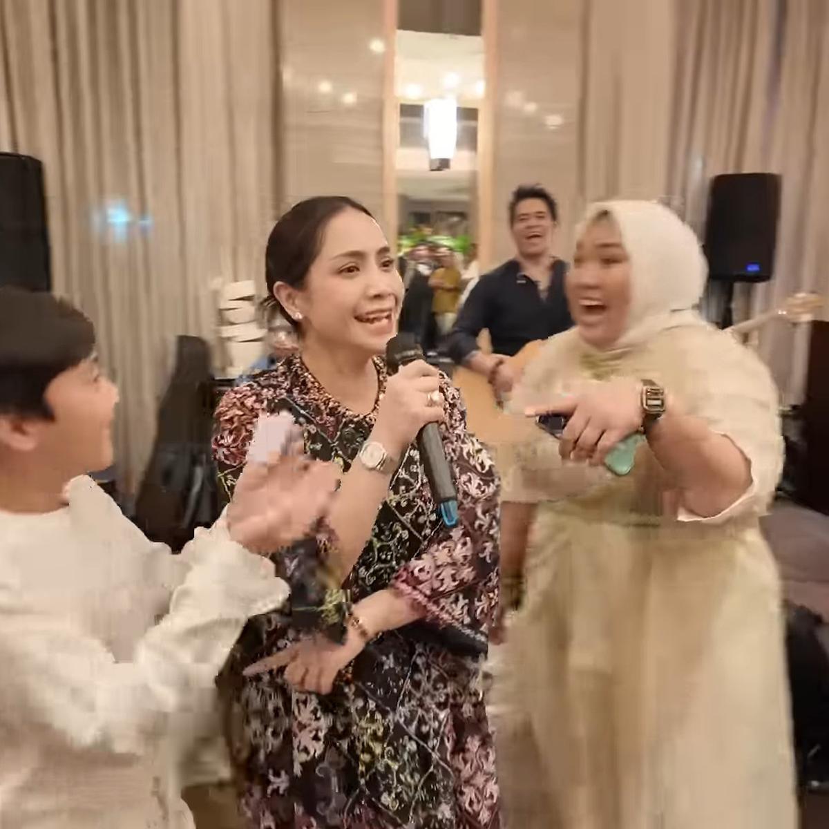 Nagita Slavina Kaget Rafathar Menang Undian Doorprize THR Untuk Karyawan Rans, Apa Hadiahnya?