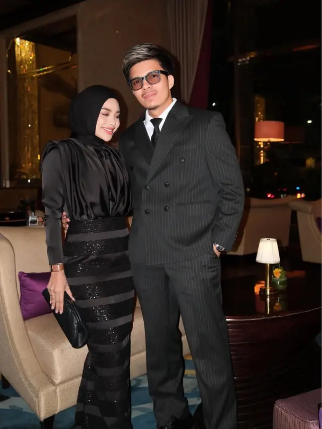 Adu Gaya Aurel Hermansyah dan Aaliyah Massaid Pakai Dress Hitam Glamor